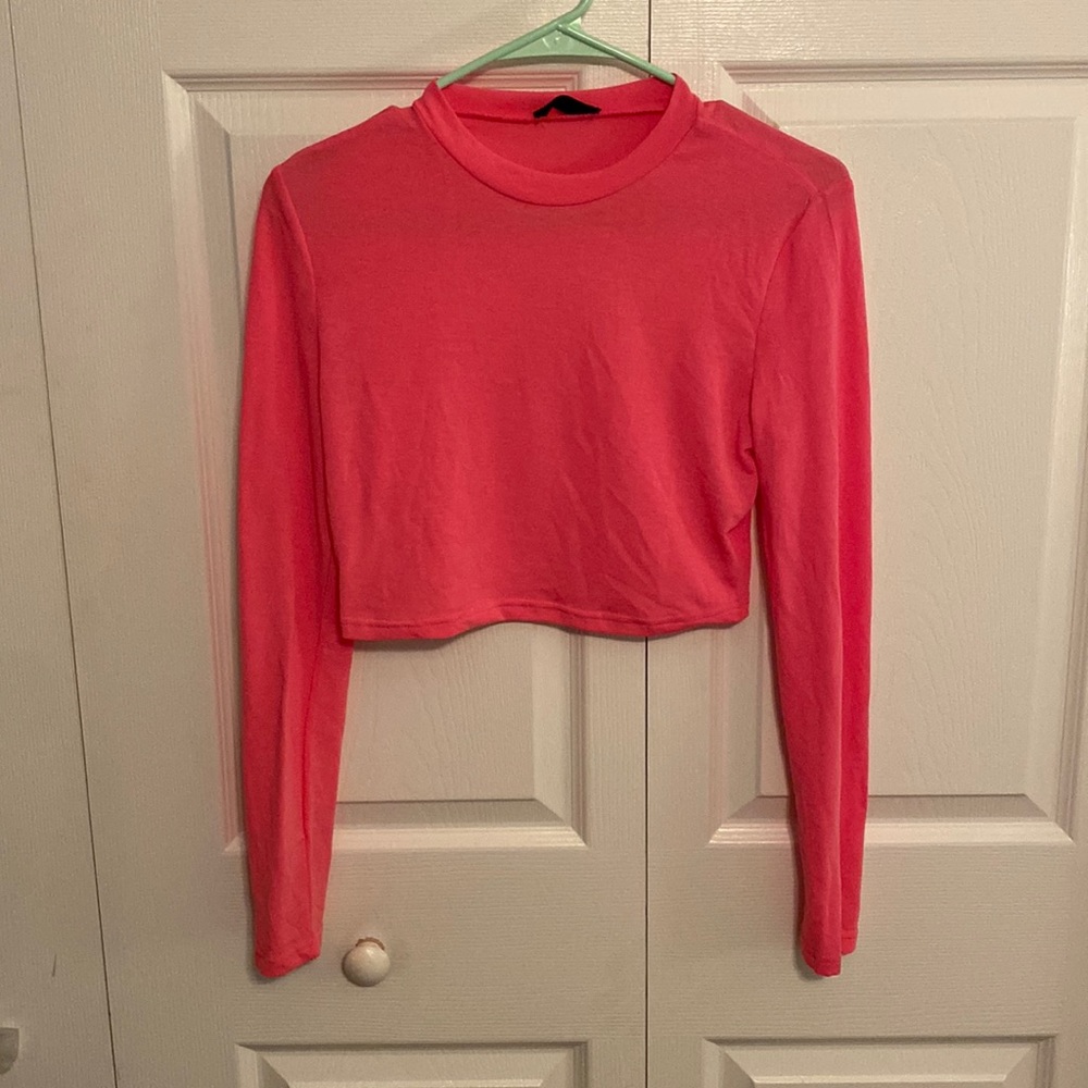 Long sleeve crop